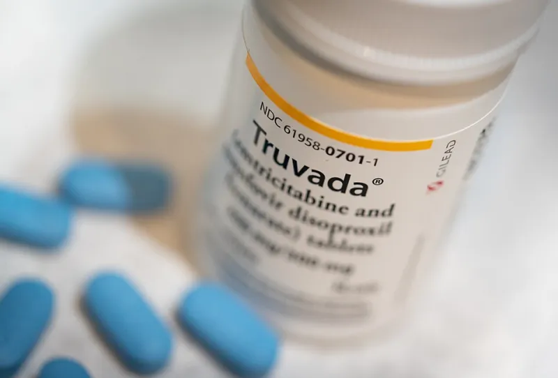 Crossing the Border for Cheaper Drugs: What American Patients Must Know Before Buying Prescriptions From Canada or Mexico